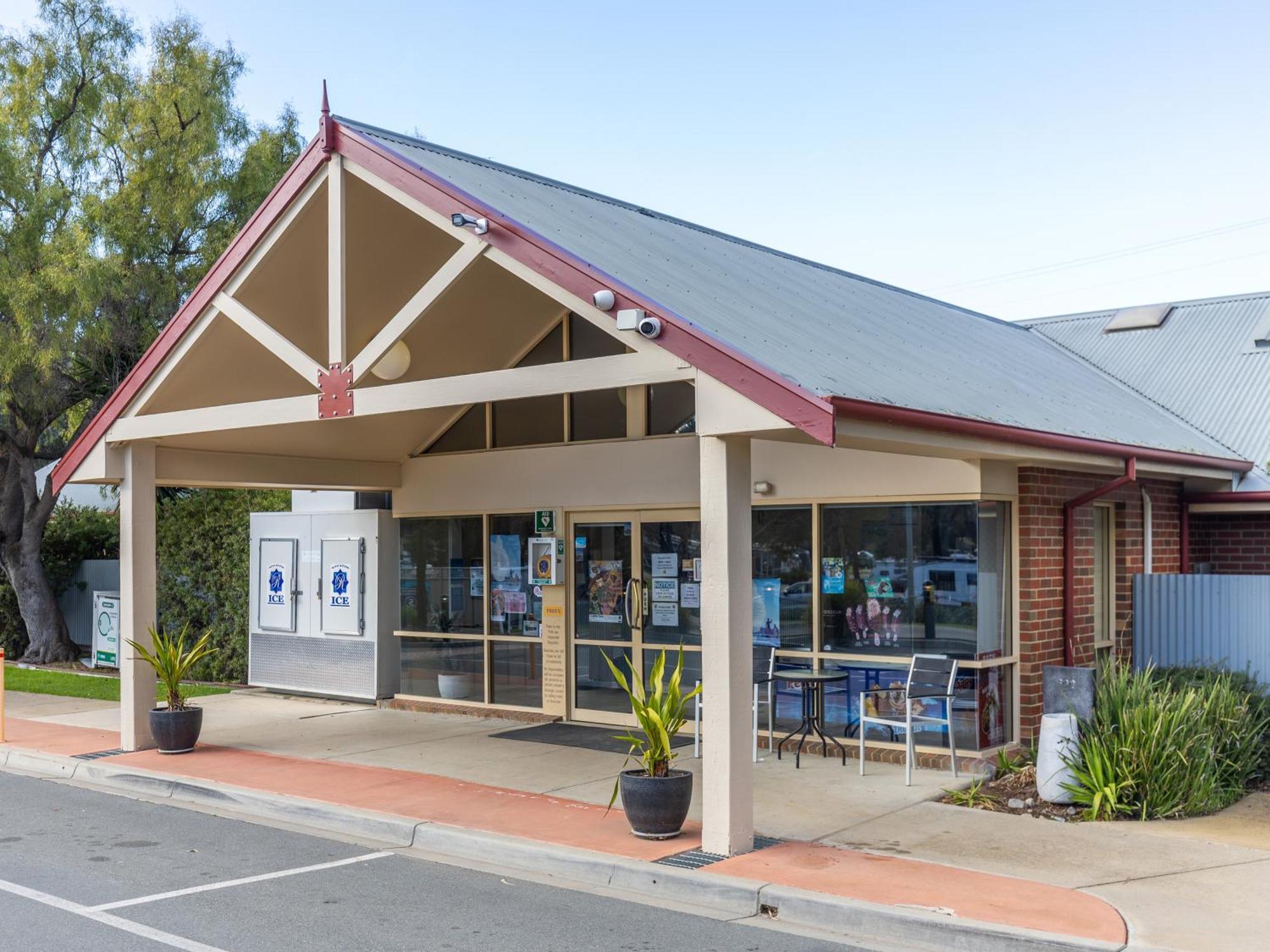 Nrma Echuca Holiday Park 外观 照片