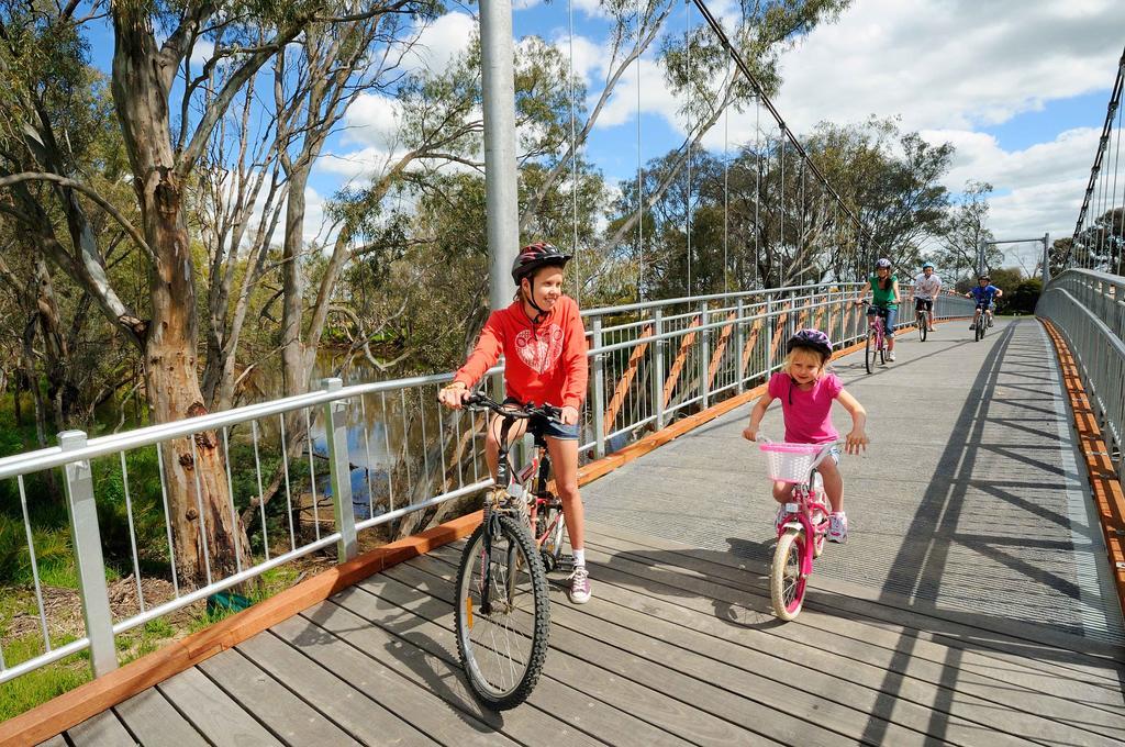 Nrma Echuca Holiday Park 外观 照片