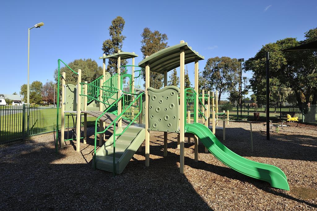 Nrma Echuca Holiday Park 外观 照片