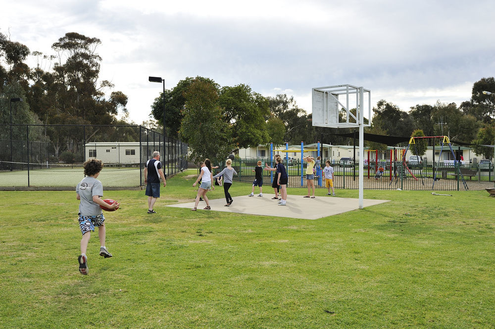 Nrma Echuca Holiday Park 外观 照片