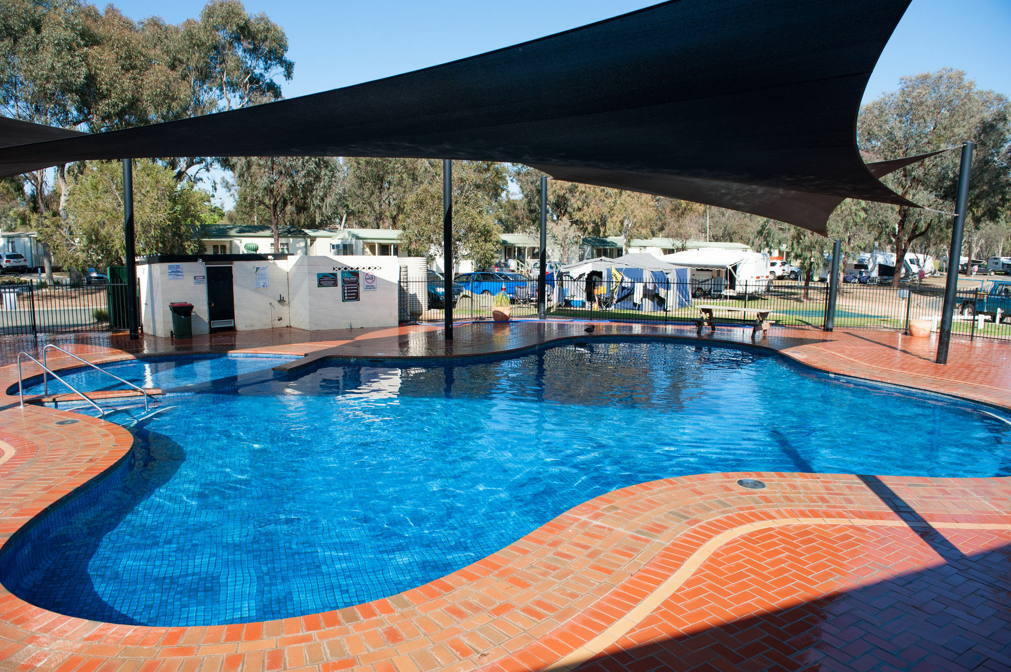 Nrma Echuca Holiday Park 外观 照片